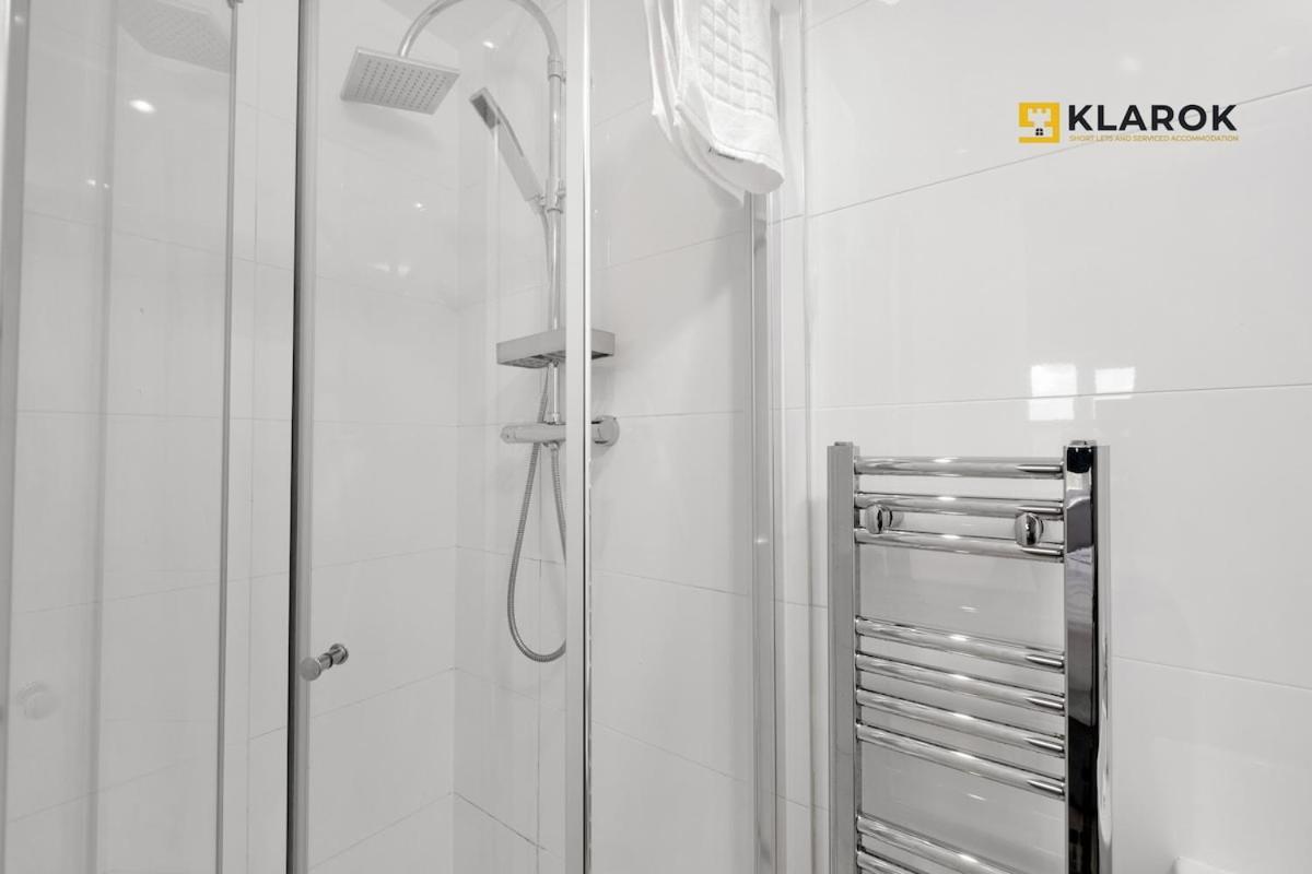 Super King Large 3 Bed Amenities Long Term * Peterborough