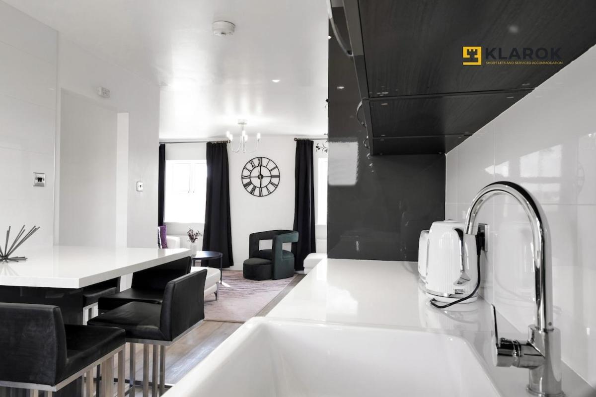 Super King Large 3 Bed Amenities Long Term