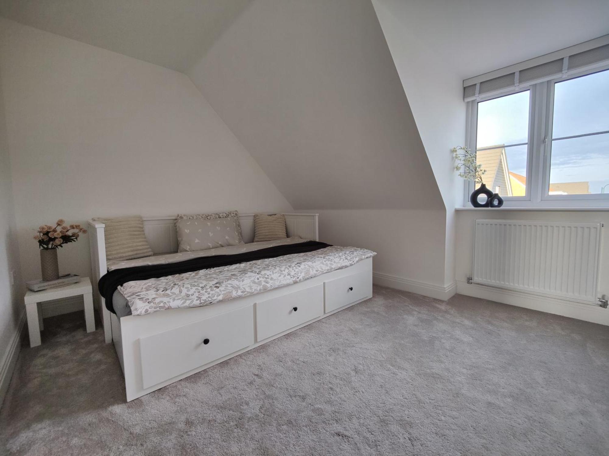 Bed & Breakfast Cozy Retreat In Posh Hampton - Free Wi-fi, Parking
