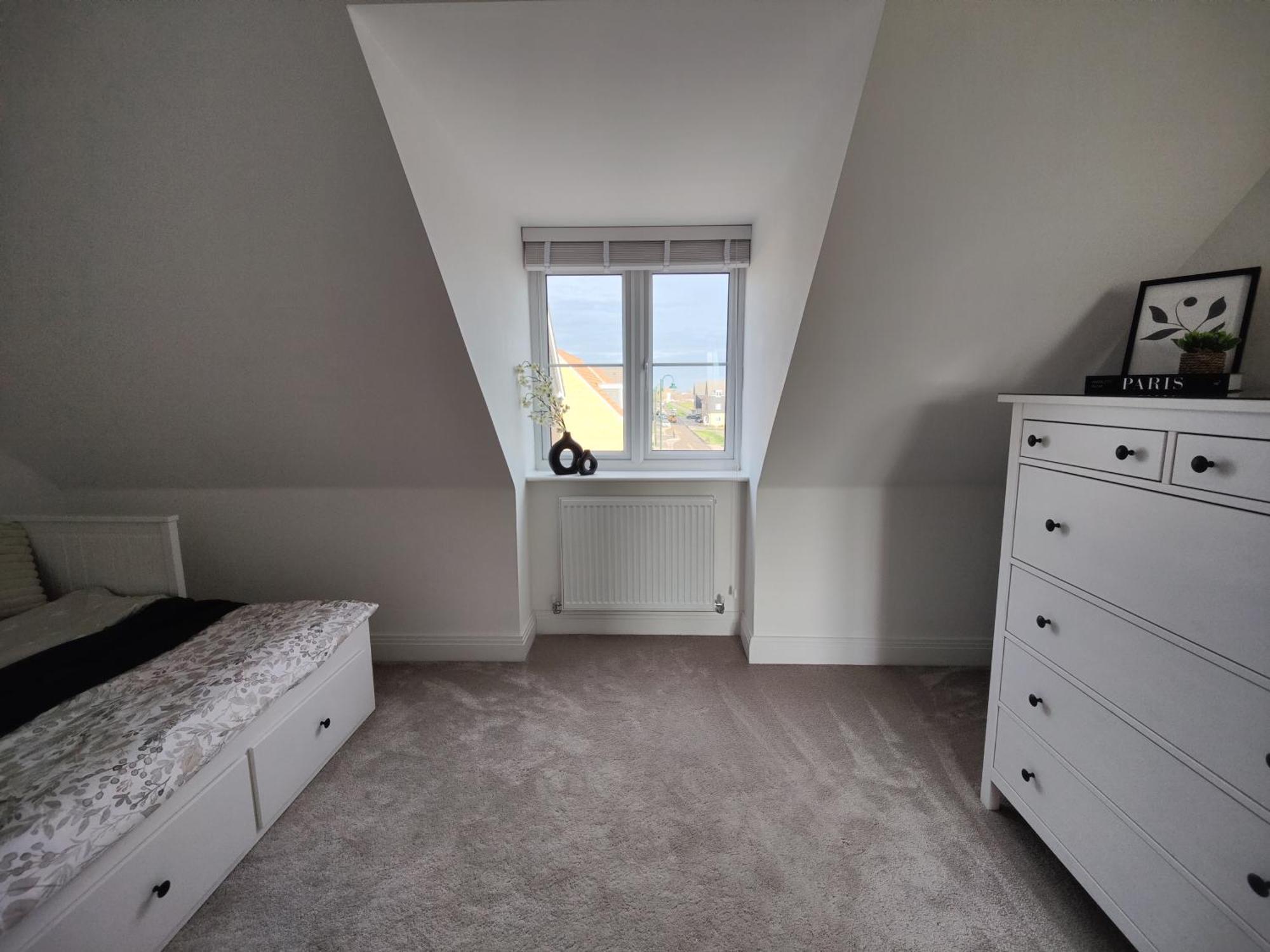 Bed & Breakfast Cozy Retreat In Posh Hampton - Free Wi-fi, Parking