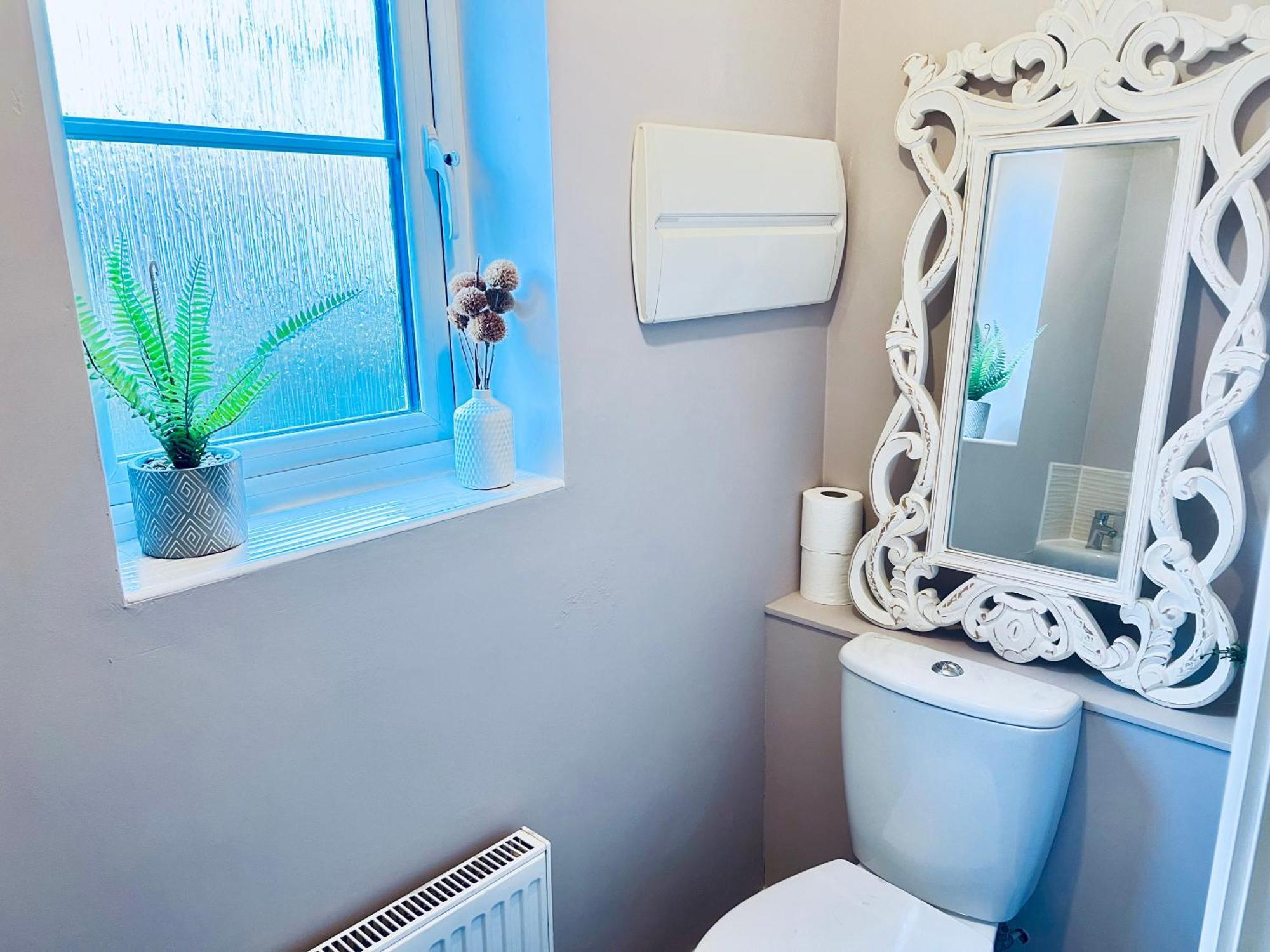 Kvm - Spacious Anglesey Holiday home
