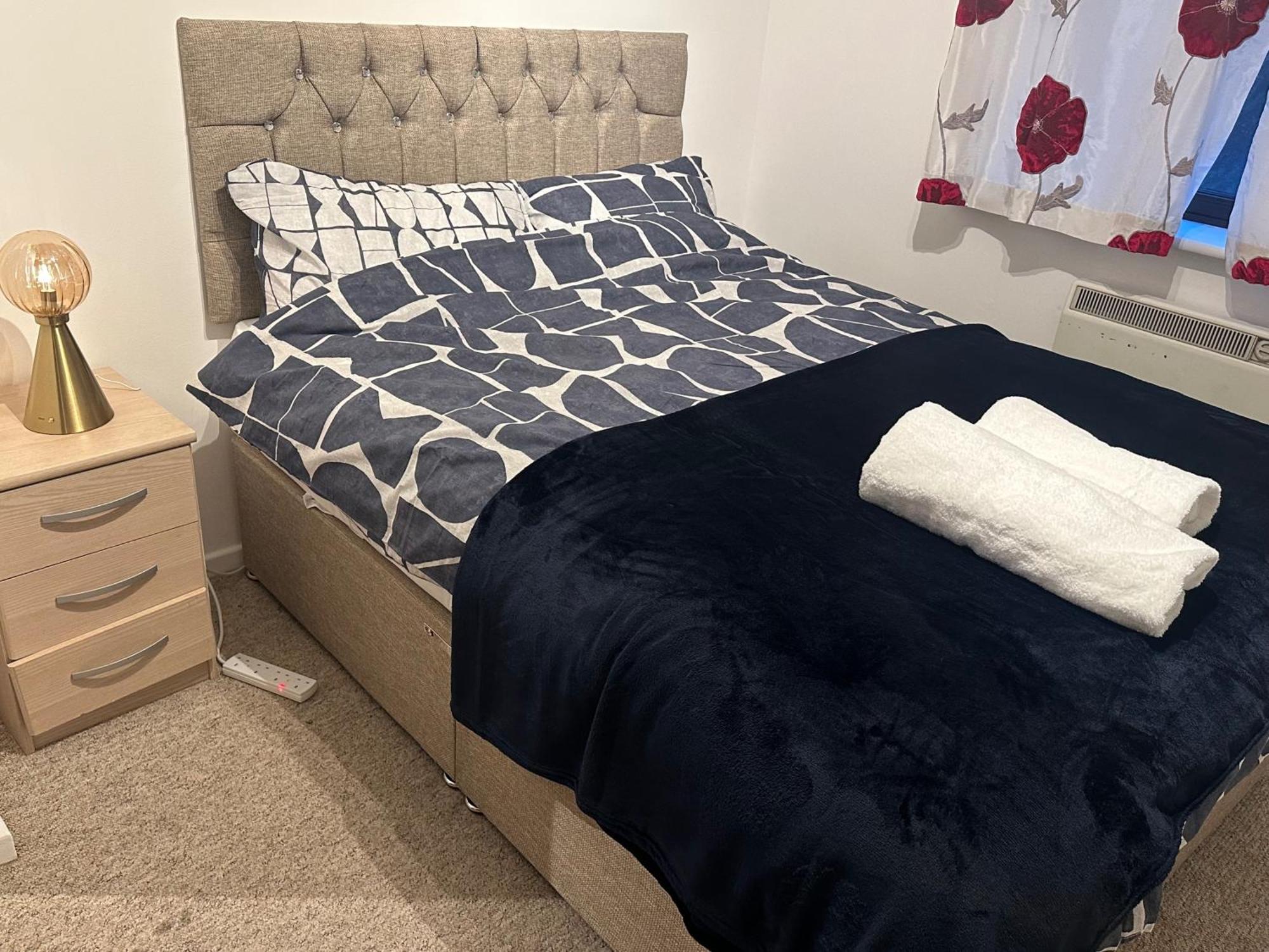 1br-sleeps2-parking-quietstay-citycentre Peterborough