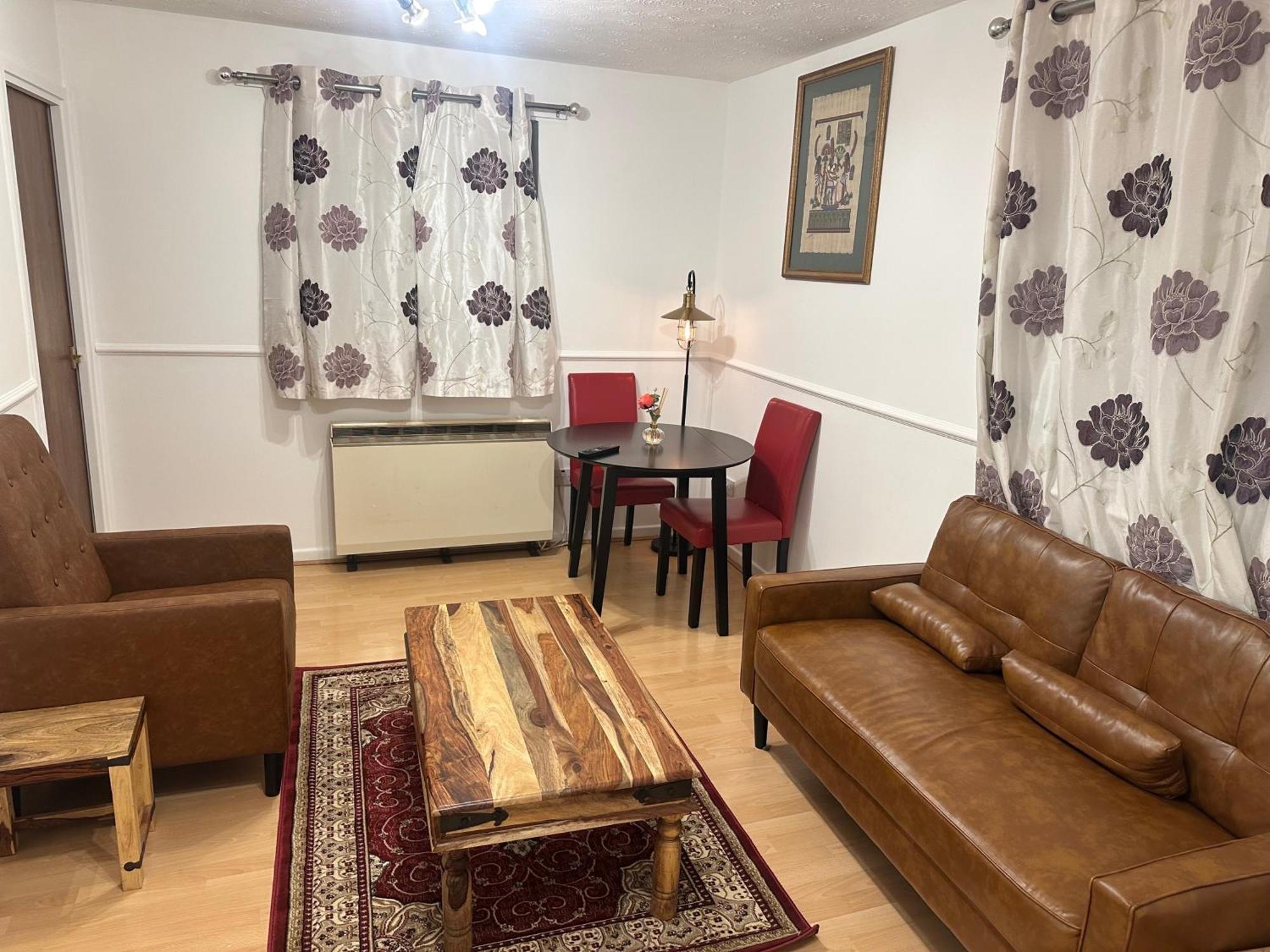 1br-sleeps2-parking-quietstay-citycentre Peterborough