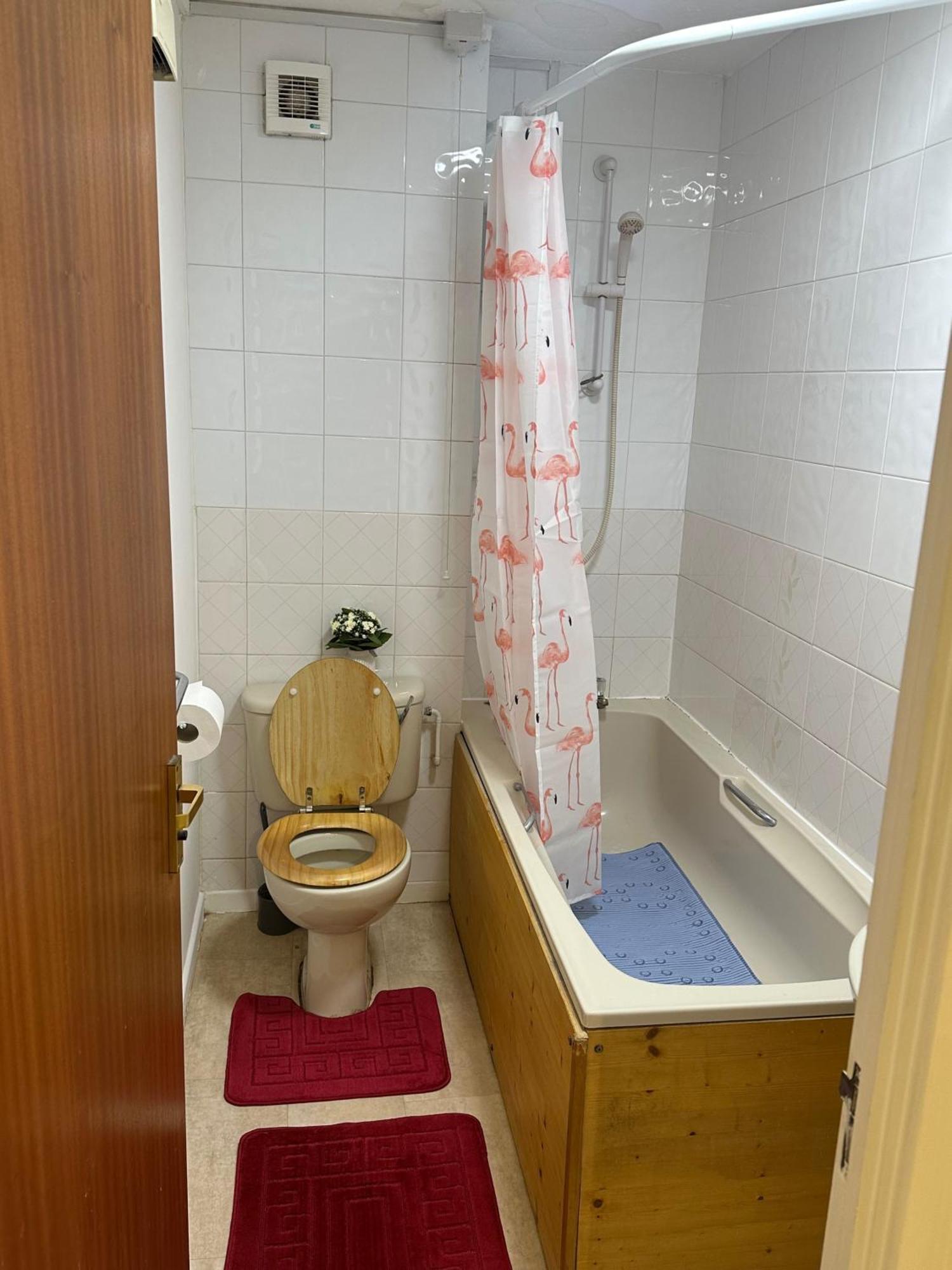 1br-sleeps2-parking-quietstay-citycentre * Peterborough