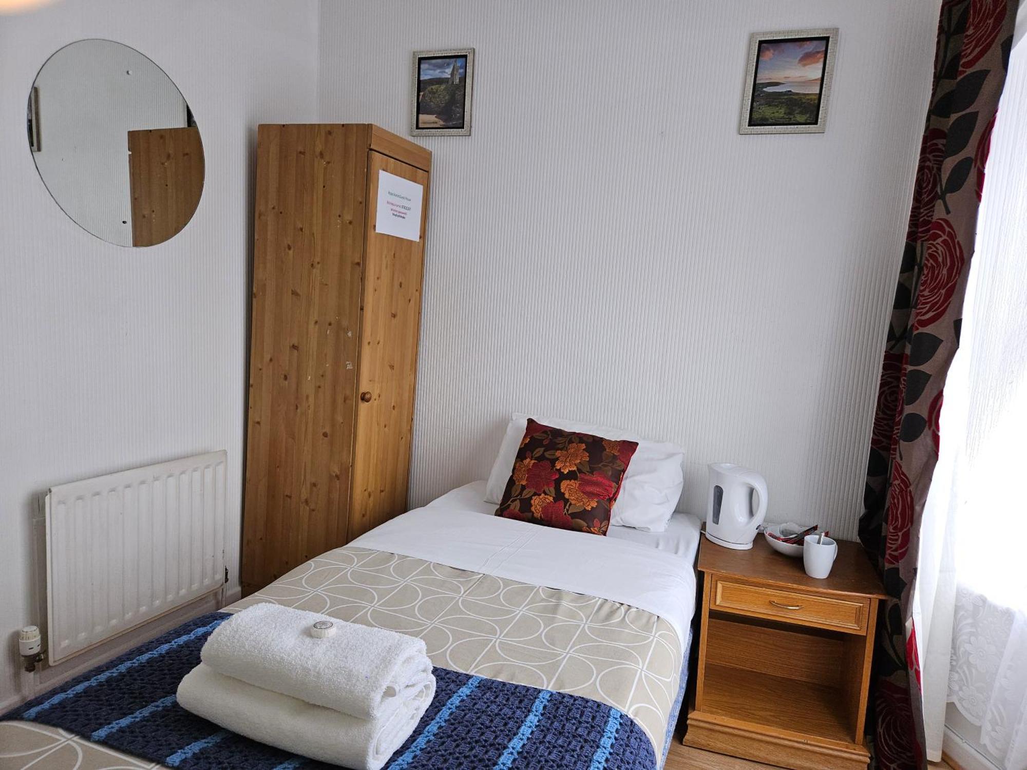 Rose Marie 3* Peterborough