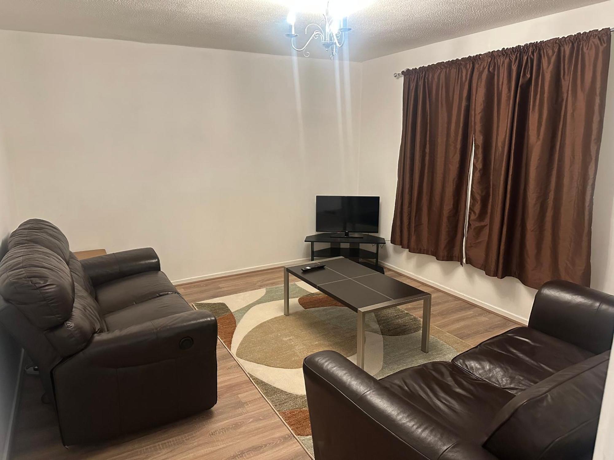 Cozy & Stylish 3-bedroom Apartment