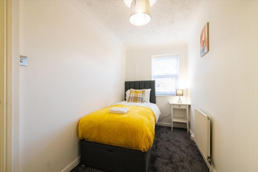 Sionstays - Honeysuckle Court - Close To Centre! *