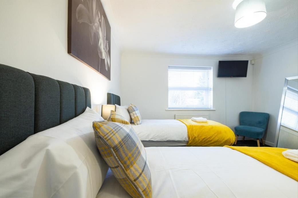 Sionstays - Honeysuckle Court - Close To Centre!