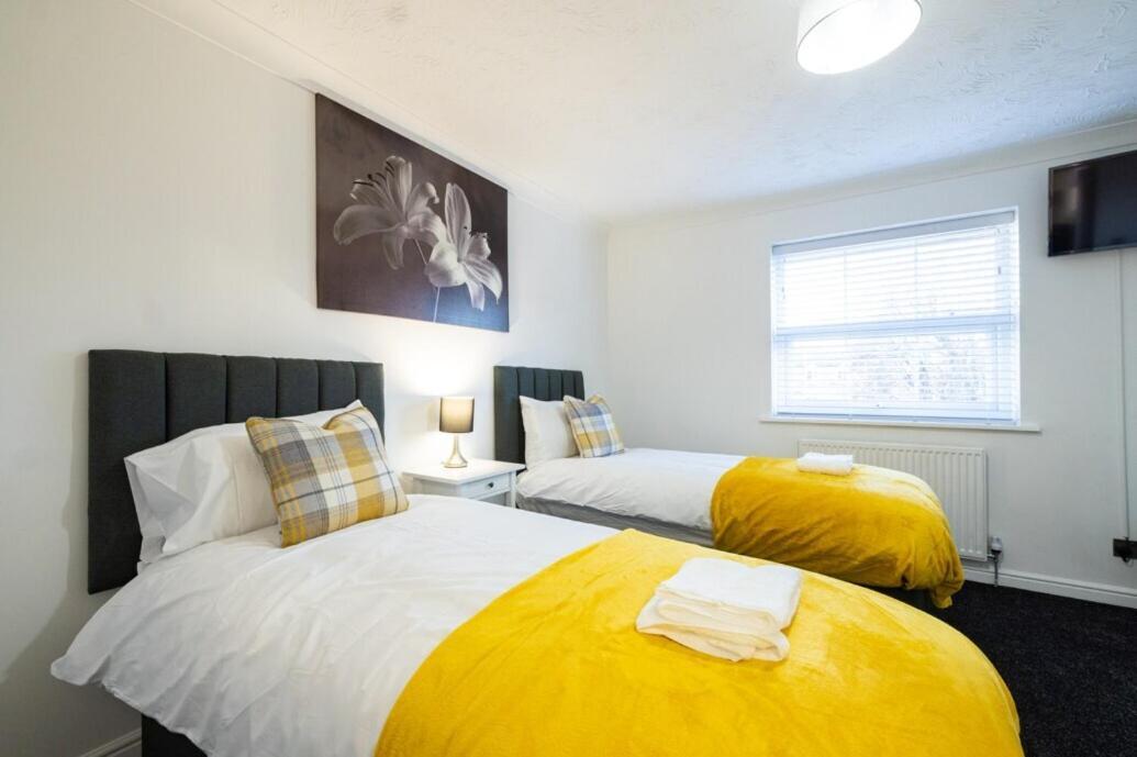 Sionstays - Honeysuckle Court - Close To Centre! Holiday home *