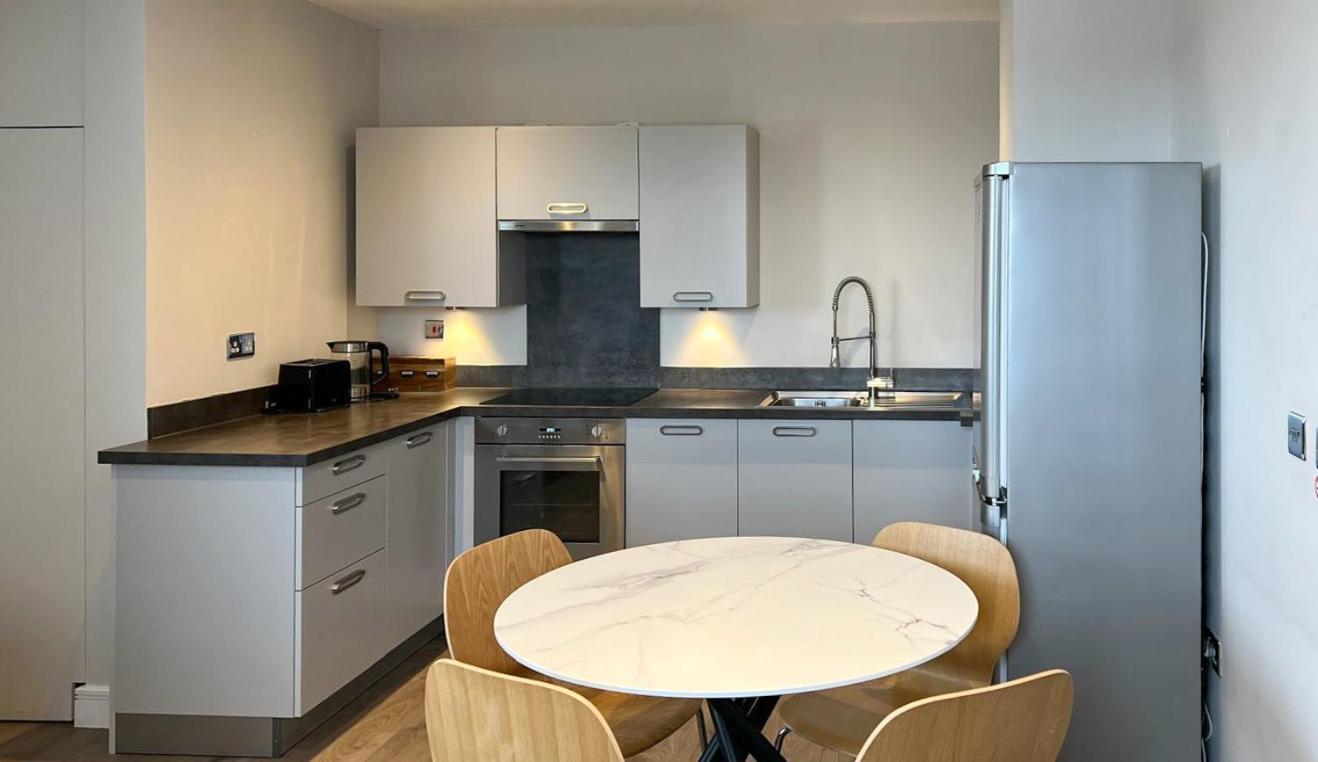 Geneva House By Elegance Living Apartment