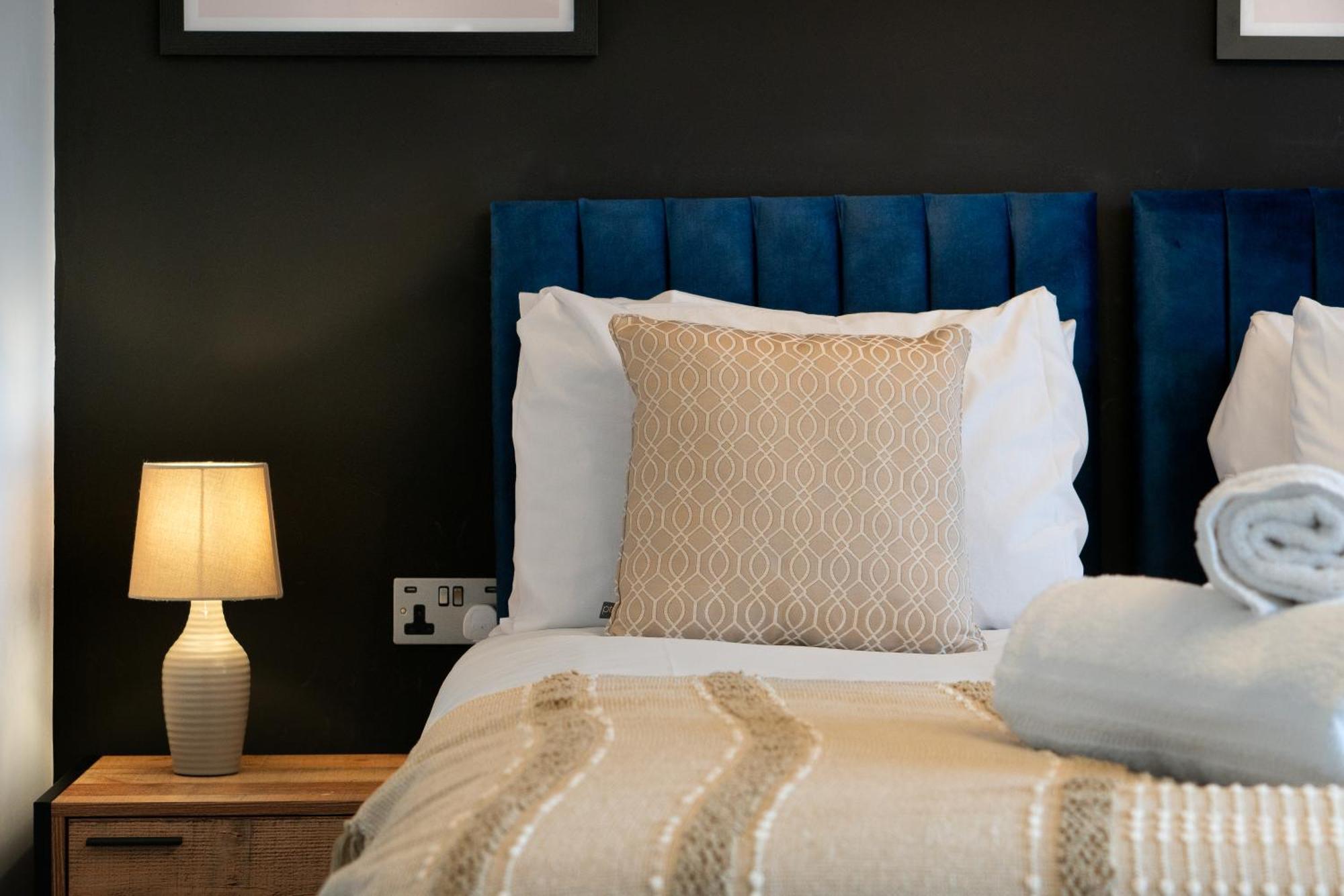 Aparthotel Newark House Premium With Sofa Beds - Wifi - Free Parking - Perfect For Contractors!