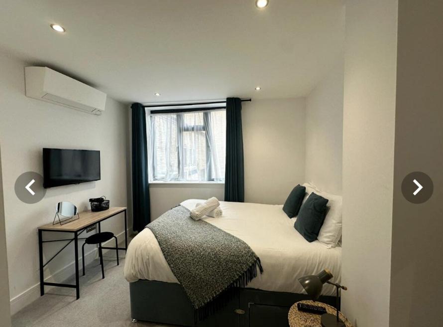 City Centre Apartments - 1 Bed Apartments - 5 Min Walk From Train Station - Designed For Professionals - Free Wifi - Full Kitchen - Sofa Bed - Ideal For Long Work Stays Apartment