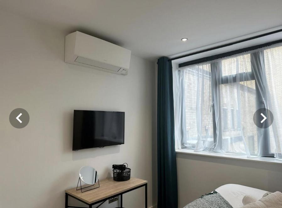 City Centre Apartments - 1 Bed Apartments - 5 Min Walk From Train Station - Designed For Professionals - Free Wifi - Full Kitchen - Sofa Bed - Ideal For Long Work Stays * Peterborough