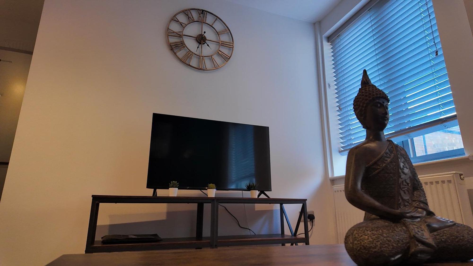 Center 1 Bed Flat Apartment