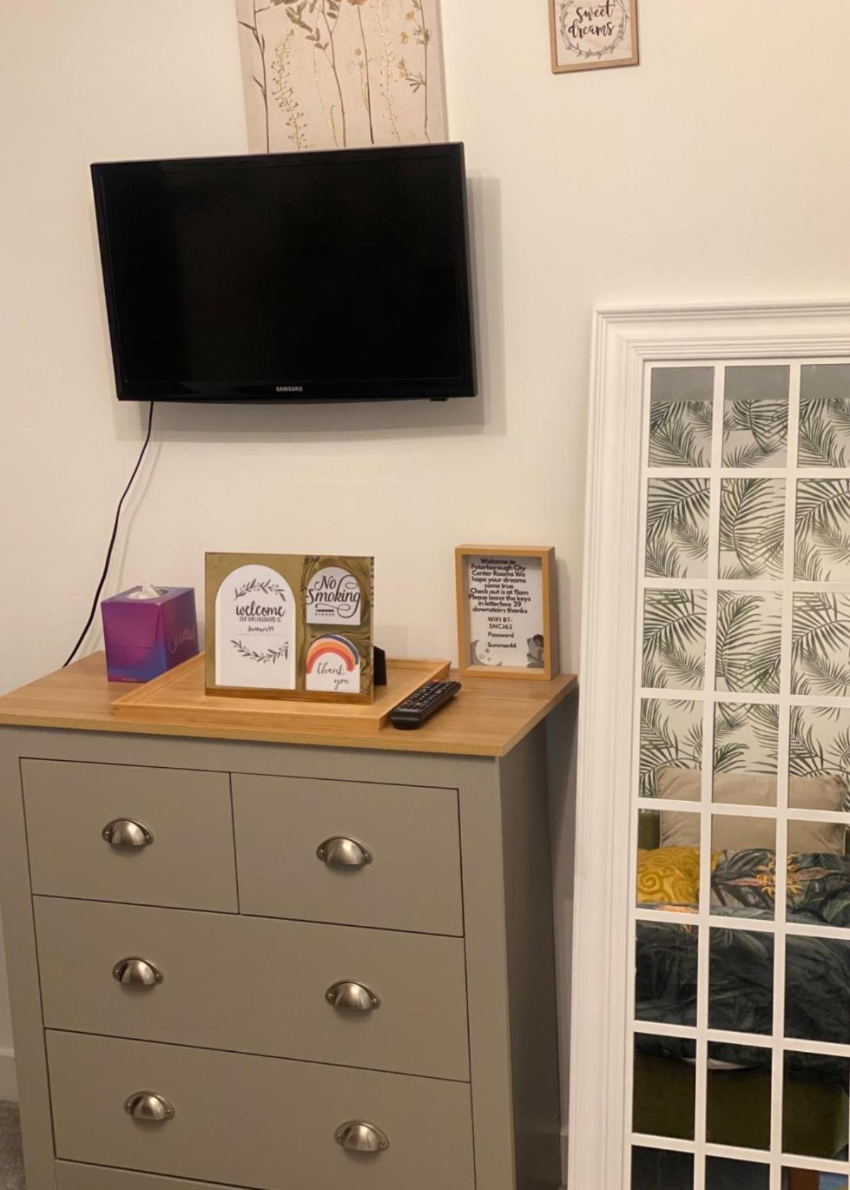 Center Near Healthcare Center One Bed With Free Private Parking Contractors Locum Staff Welcome * Peterborough