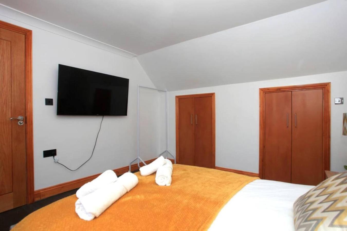 Spacious Retreat For Groups In Fantastic Location *