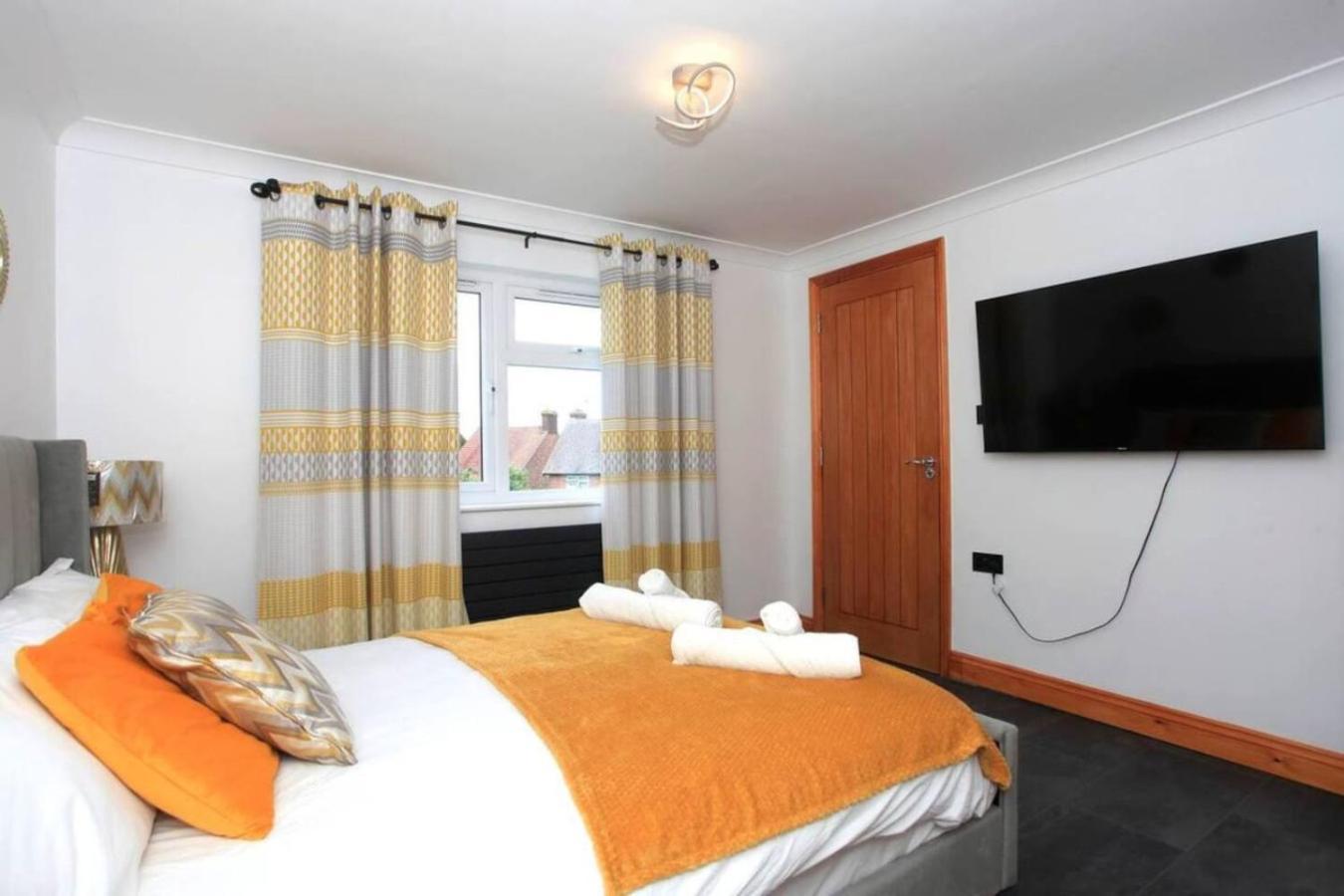 Spacious Retreat For Groups In Fantastic Location Peterborough