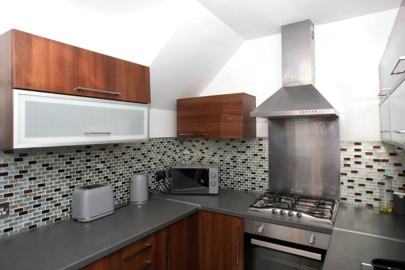 Spacious Retreat For Groups In Fantastic Location *