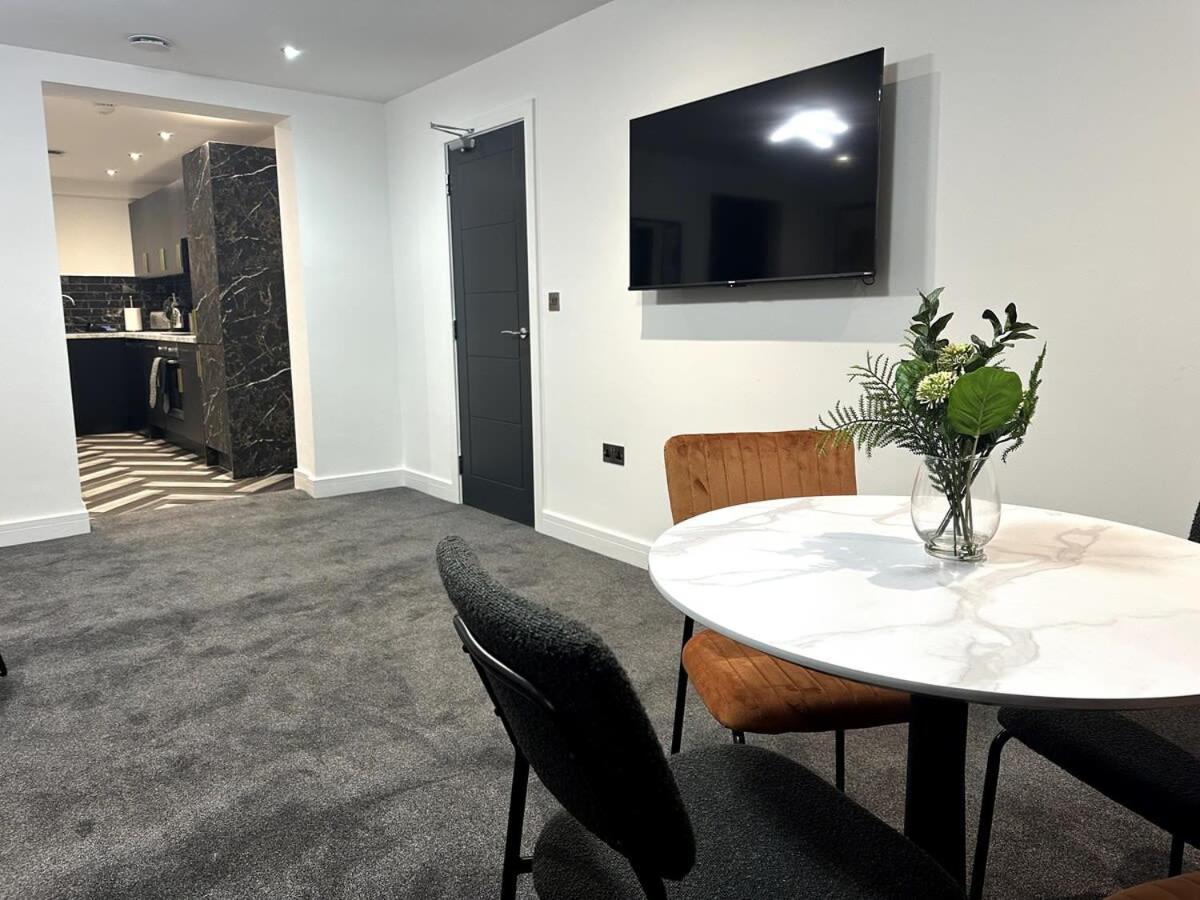 Superior 1-bed With 2 Sofa Beds Sleeps 6 Apartment