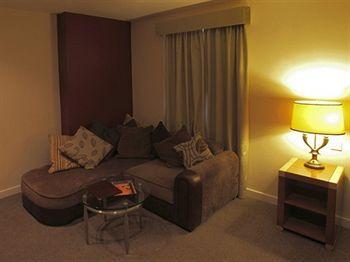 The Pearl Hotel