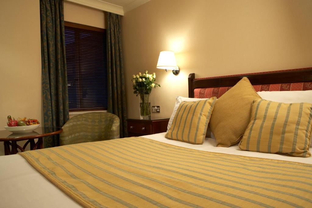 Hotel The Bull Hotel; Sure Collection By Western 4*
