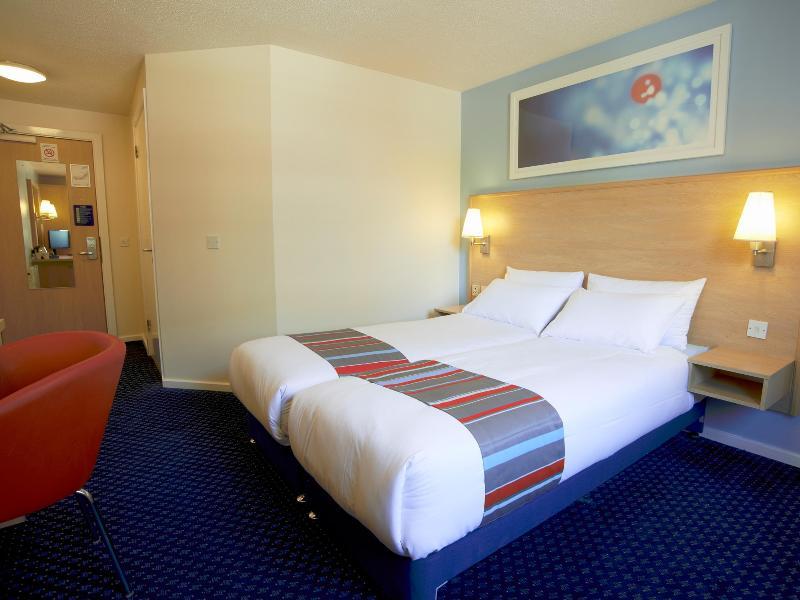 Travelodge Eye 3*