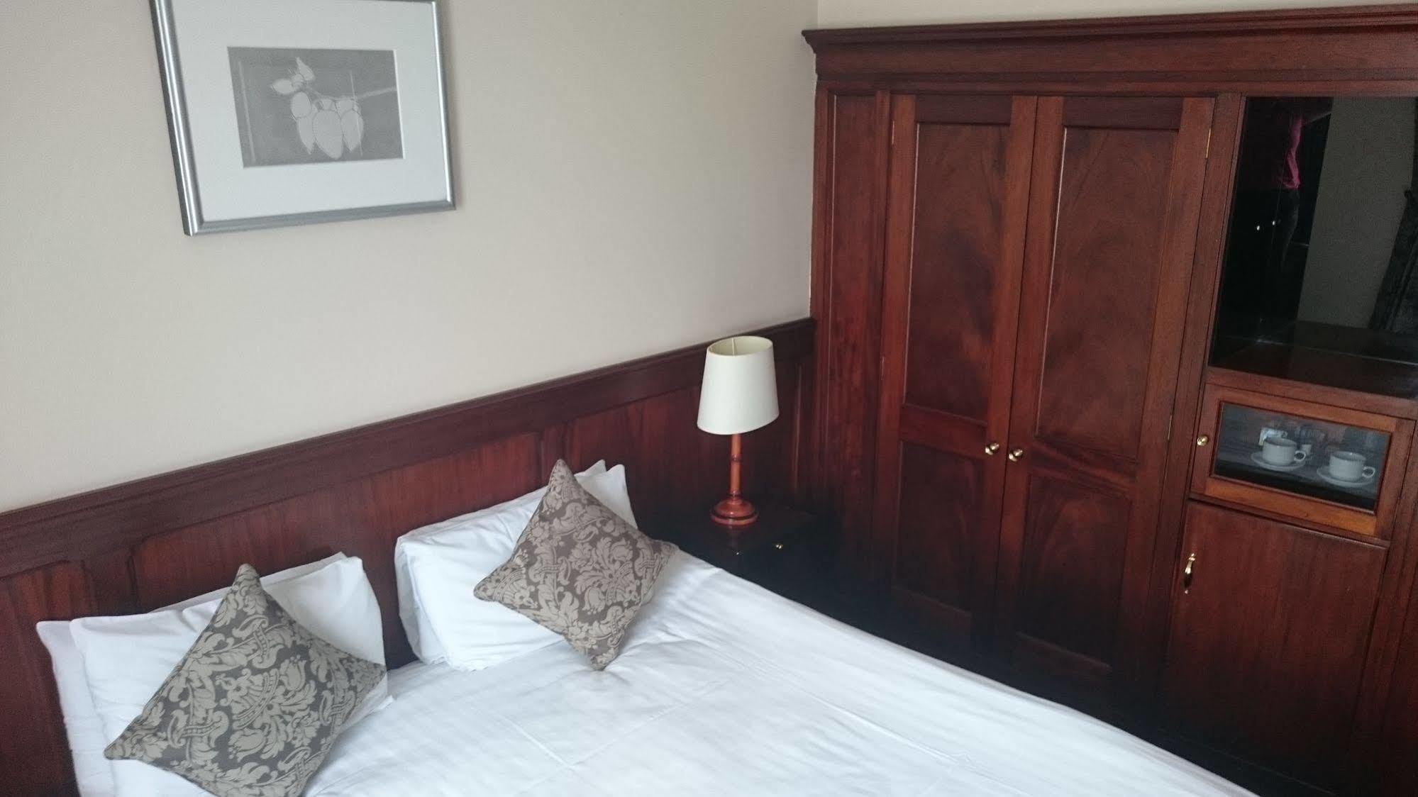 Great Northern Hotel; Sure Collection By Western Hotel Peterborough