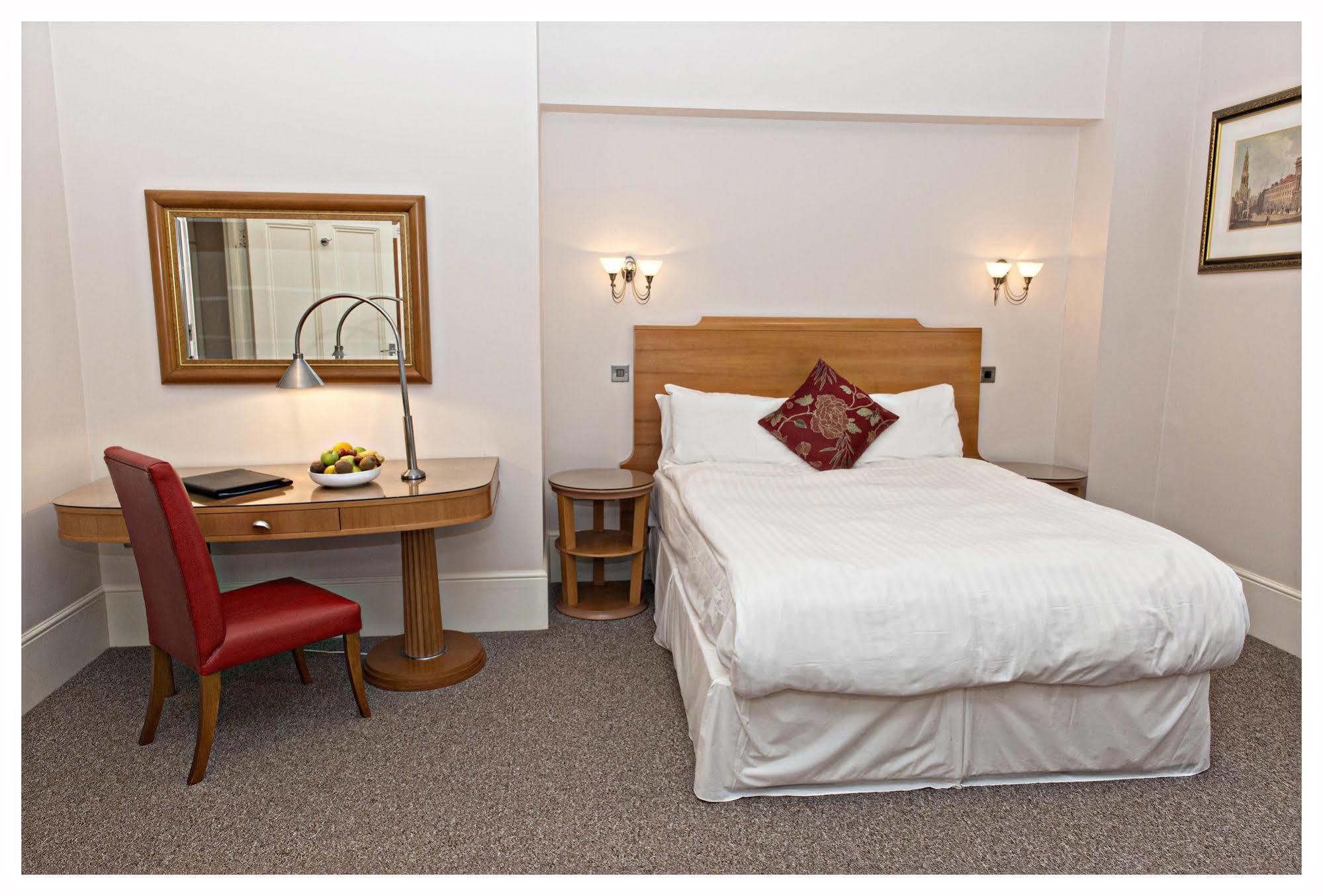 Hotel Great Northern Hotel; Sure Collection By Western Peterborough