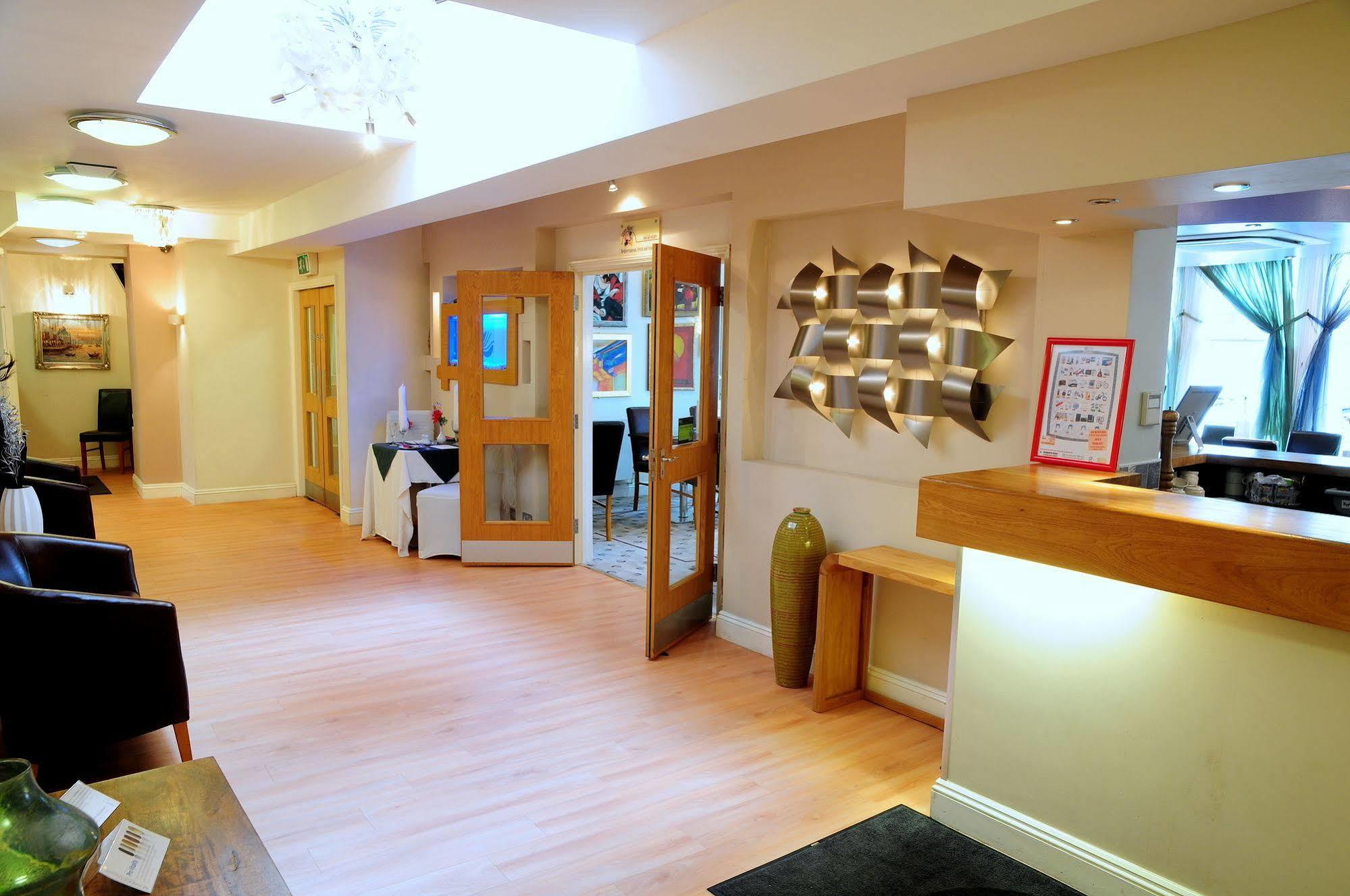 Hotel The Queensgate Peterborough