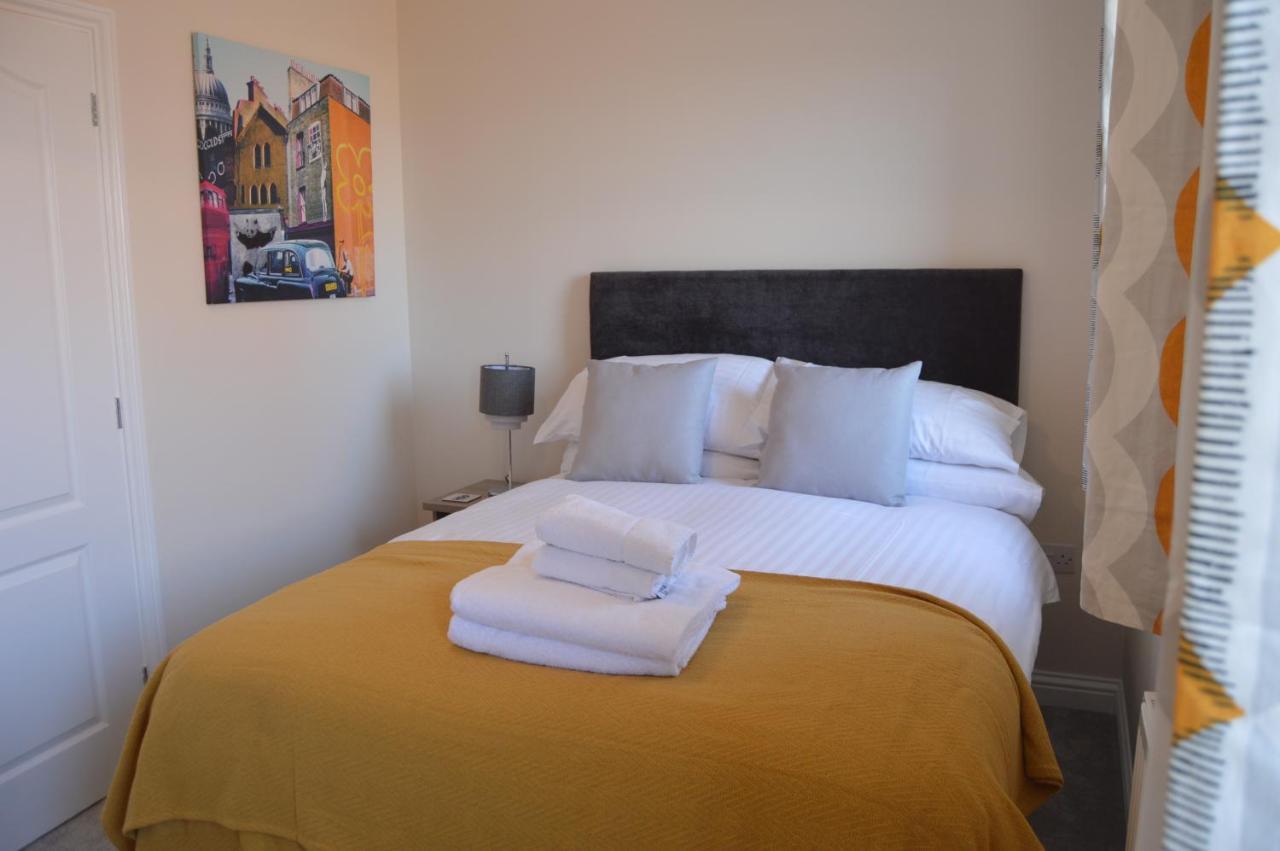 Fantastic Hampton Centre Holiday home