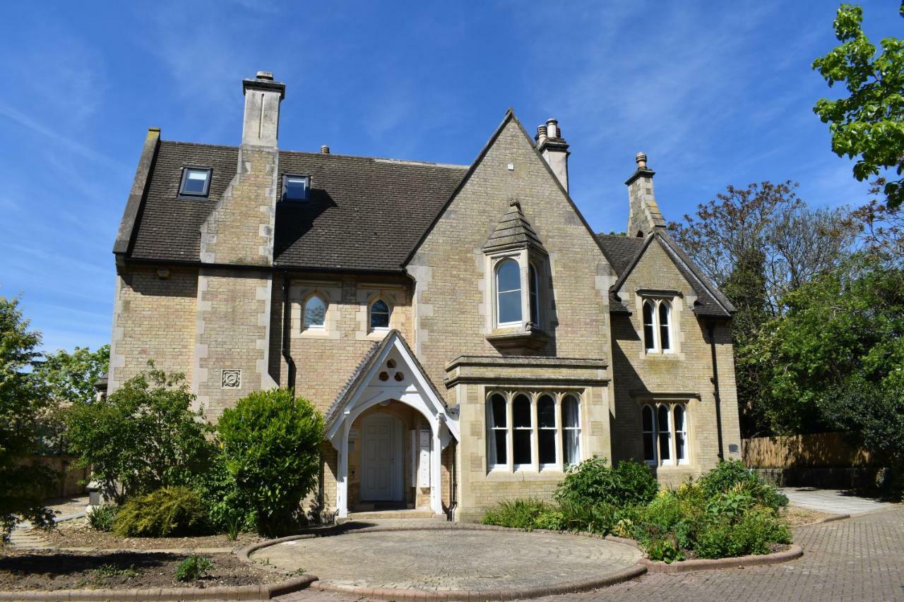 City Centre Vicarage * Peterborough