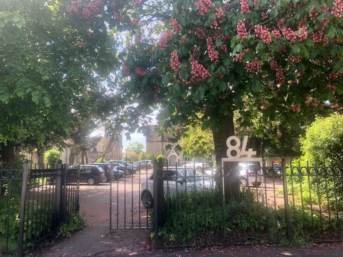 City Centre Vicarage Apartment *