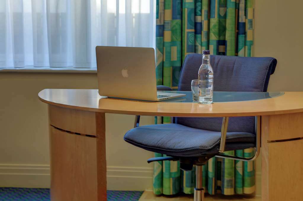 Hotel The Bull Hotel; Sure Collection By Western Peterborough
