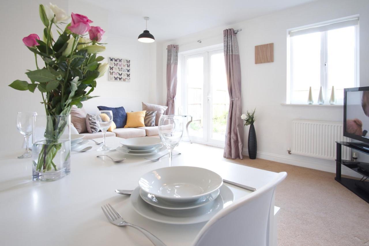 Bank Side House By Kvm Holiday home Peterborough