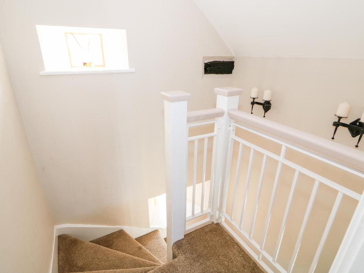 Half Acre Annexe *