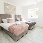 K Suites - Flat 110 Fulbridge Road