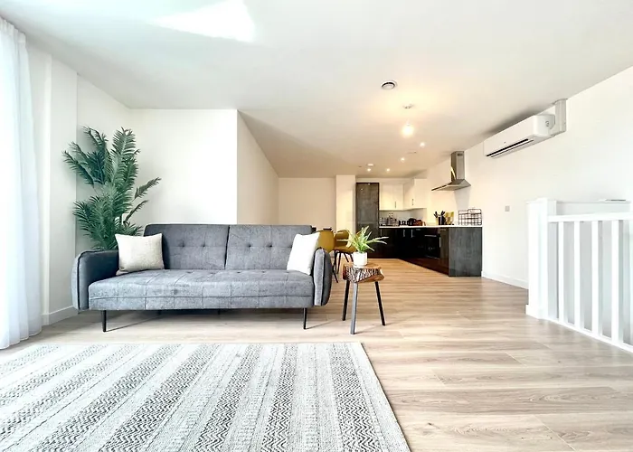 Bayard Plaza Penthouse Apartments By Elegance Living