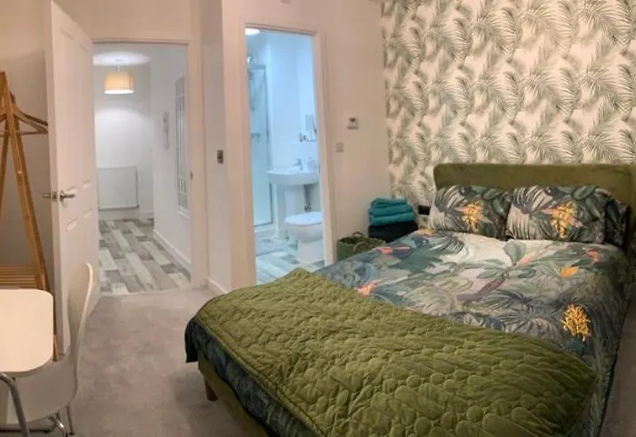 Peterborough City Center Near Healthcare Center One Bed Apartment With Free Private Parking Contractors Locum Staff Welcome