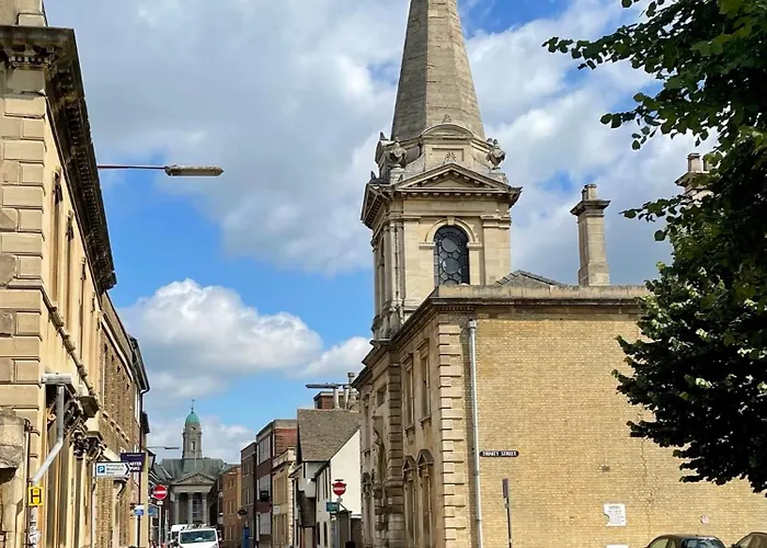 Luxurious Two-Bedroom Apartment In The Centre Of Peterborough