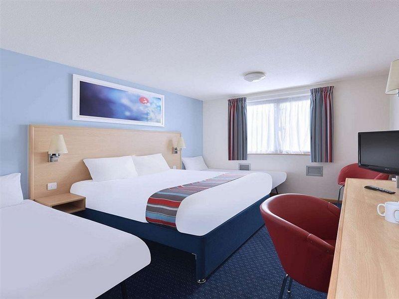 Travelodge Eye 3*