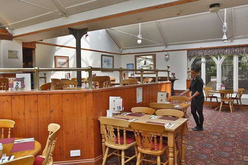 Hotel Orton Hall & 4*