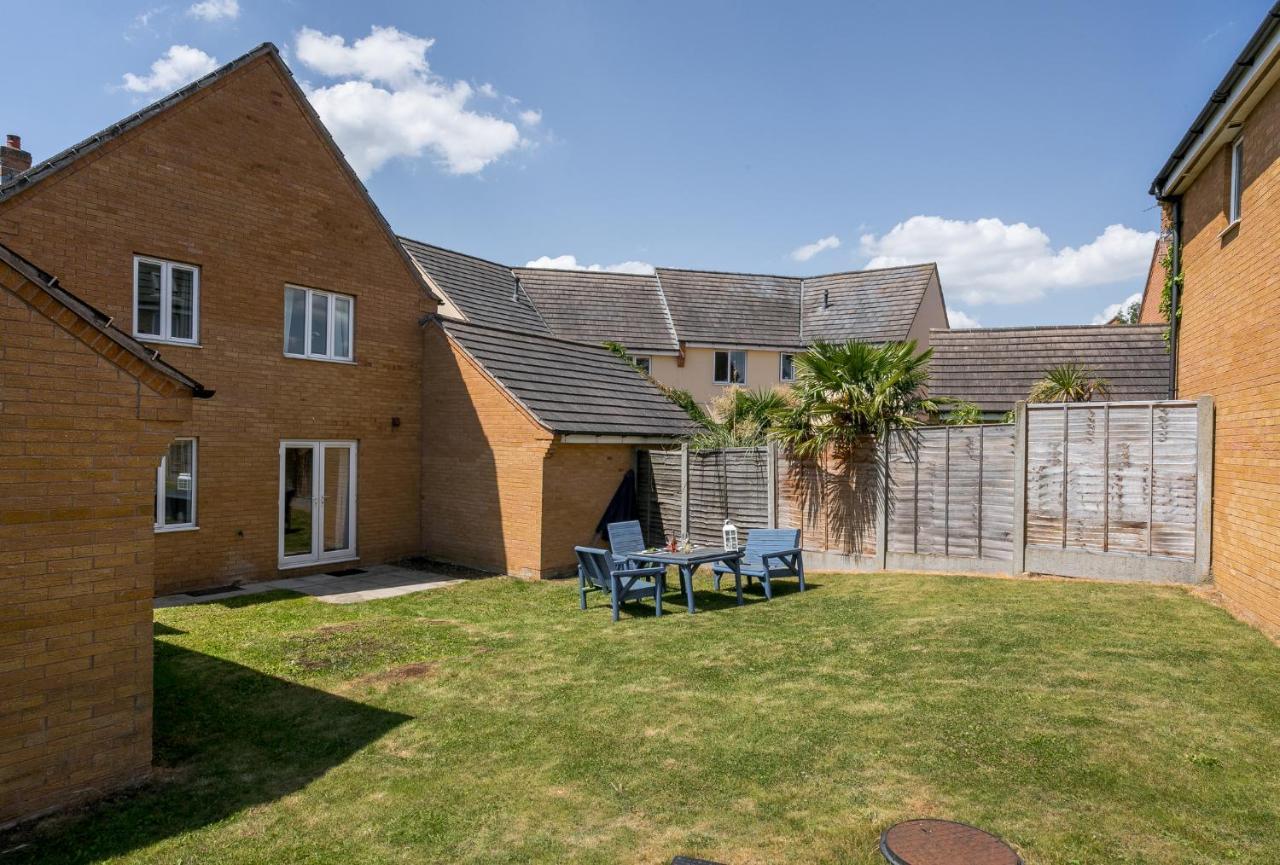 Apartment Kvm - Highclere House For Large Groups With Parking By Kvm *