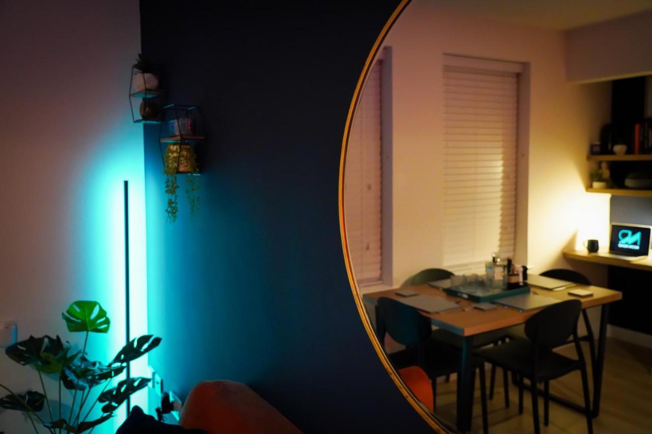 Neon Road At Park House Centre Apartment