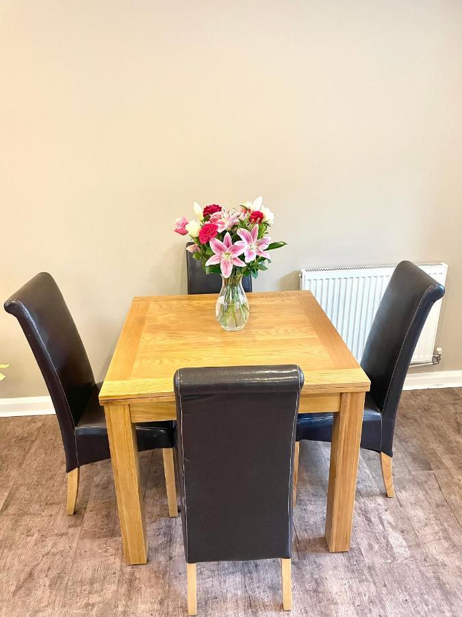 Luxurious Two-bedroom In The Centre Of Apartment *