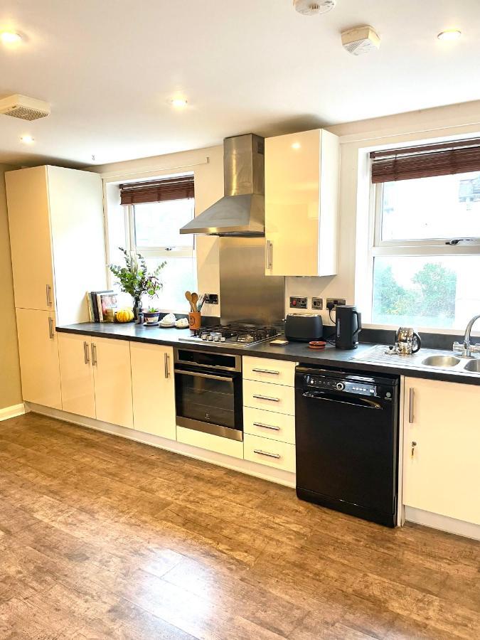 Luxurious Two-bedroom In The Centre Of * Peterborough