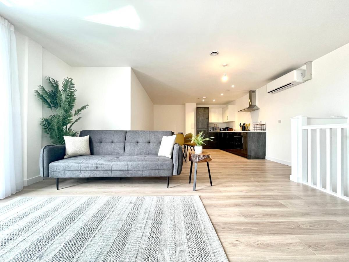 Bayard Plaza Penthouse By Elegance Living Apartment Peterborough