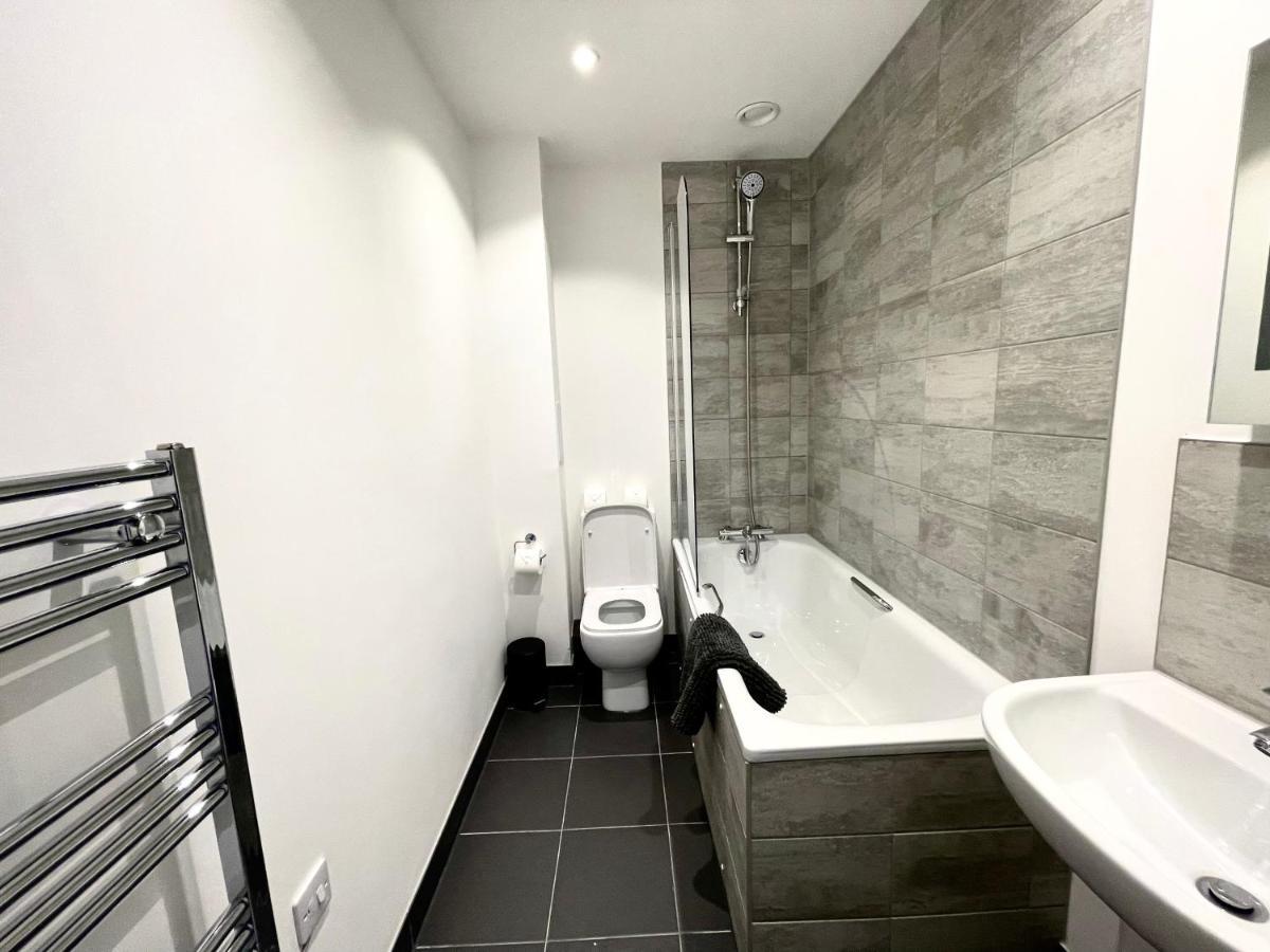 Bayard Plaza Penthouse By Elegance Living * Peterborough