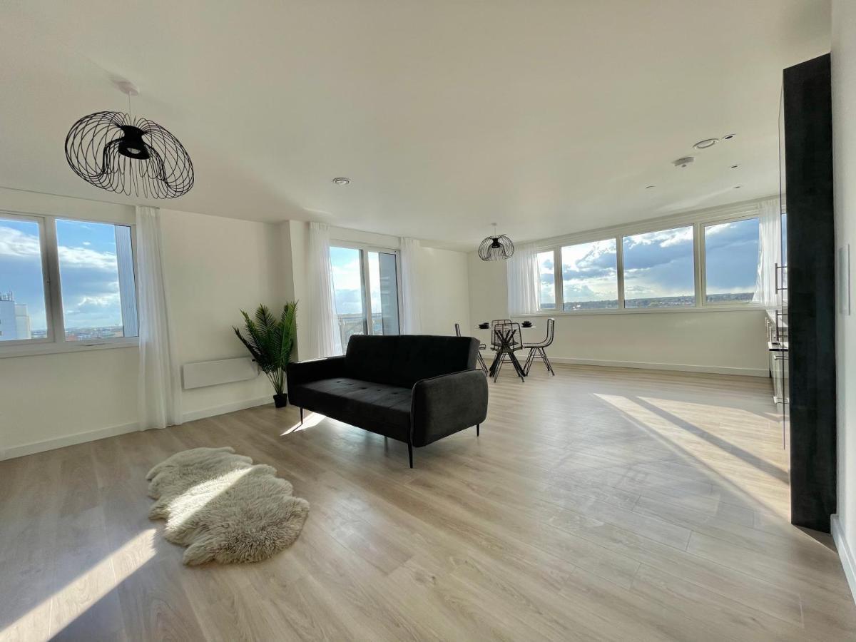 Bayard Plaza Penthouse By Elegance Living *