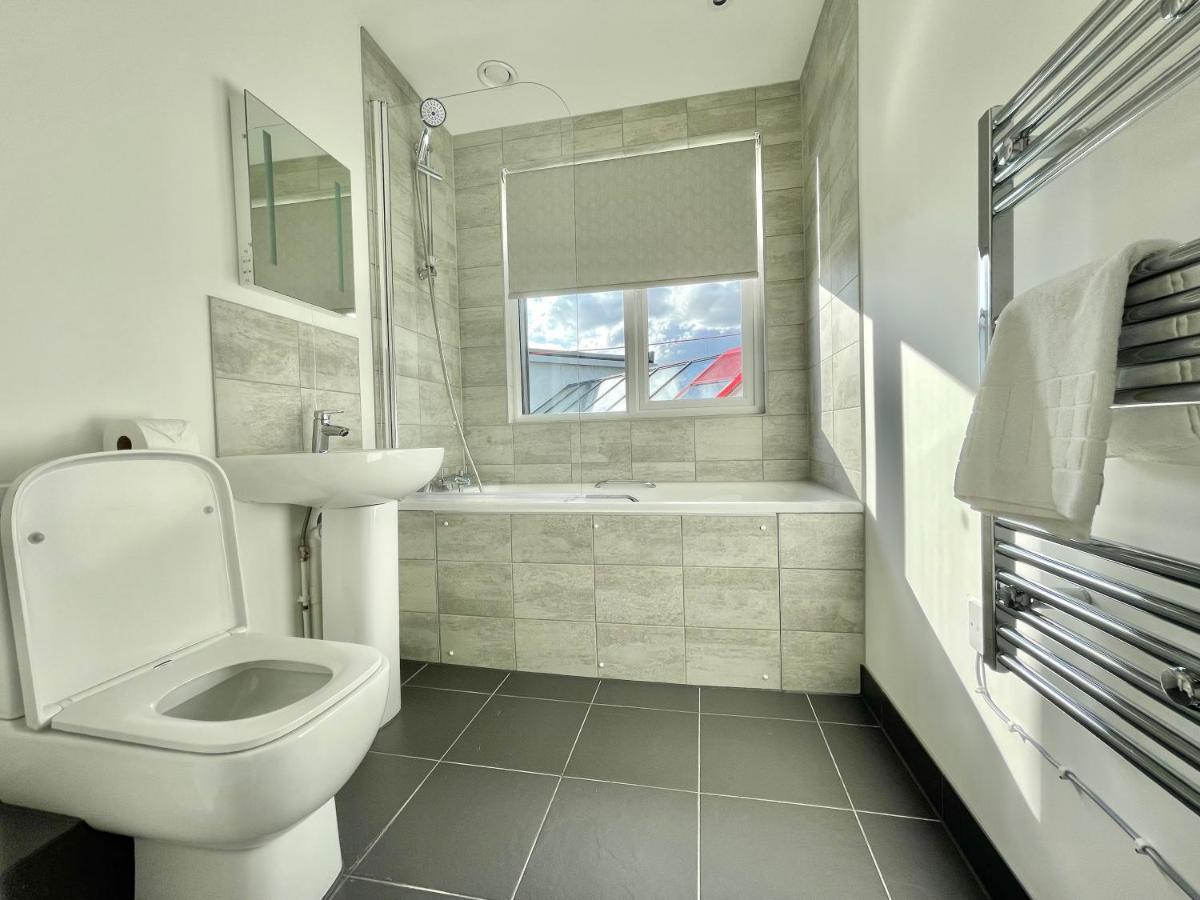 Bayard Plaza Penthouse By Elegance Living Apartment Peterborough
