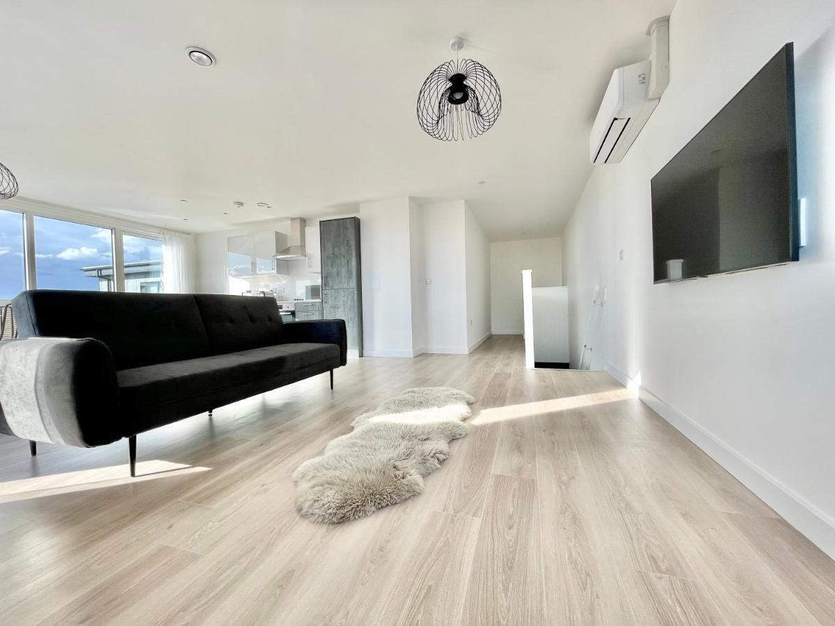Bayard Plaza Penthouse By Elegance Living